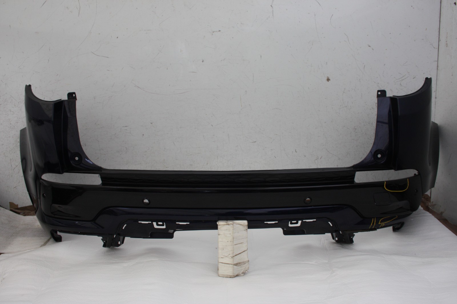 Land Rover Discovery Sport Dynamic Rear Bumper 2019 ON LK72-17D781-BAW *DAMAGED*