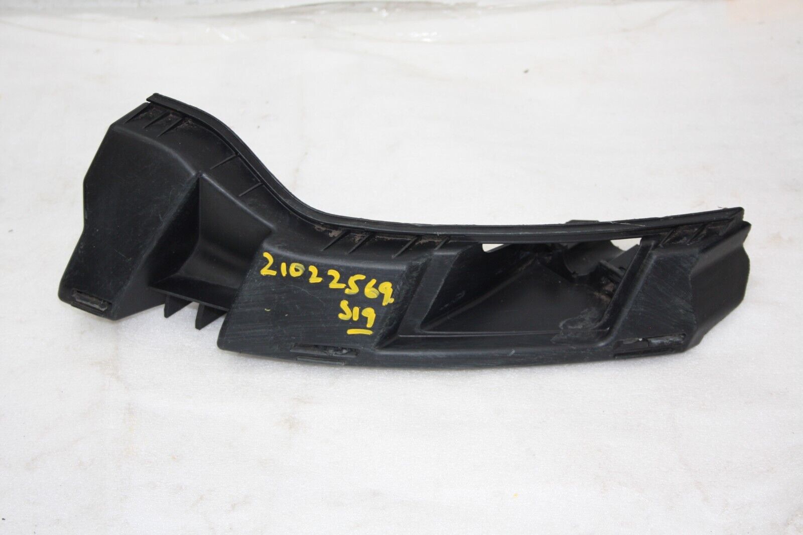 Land Rover Discovery Sport Front Bumper Left Bracket FK72-17E763-BA Genuine