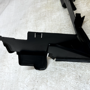 Land Rover Discovery Sport L550 Front Upper Air Duct Cover 15 TO 19 GK72-8327-AB - Image 12