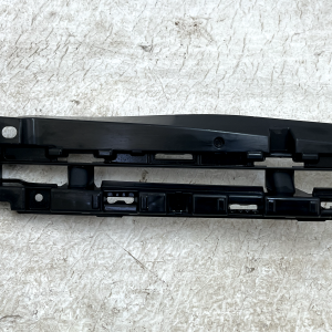 Land Rover Range Rover Front Bumper Center Radiator Grille 22 ON M8E2-17196-A - Image 3