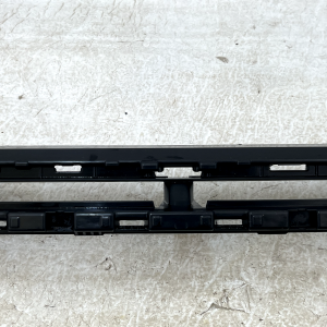 Land Rover Range Rover Front Bumper Center Radiator Grille 22 ON M8E2-17196-A - Image 5