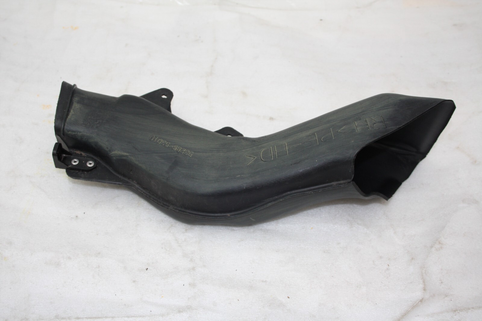 Lexus IS220D Right Air Intake Duct Pipe 2006 TO 2008 53285-53010 Genuine