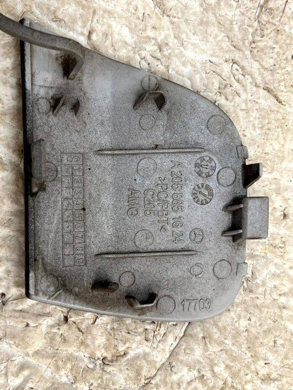 Mercedes C Class C205 AMG Rear Bumper Tow Cap Cover 15 TO 18 A2058851624 Genuine 5 Mercedes C Class C205 AMG Rear Bumper Tow Cap Cover 15 TO 18 A2058851624 Genuine 178225067761 6