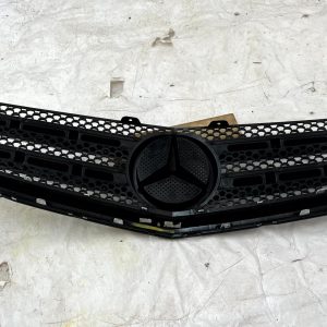 Mercedes C Class W204 C63 AMG Front Grille 2007 TO 2011 A2048801083 Genuine - Image 3