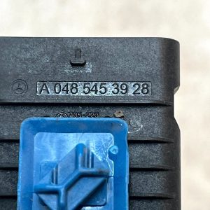 Mercedes C Class W204 Front PDC Sensor Loom Plug Connector A0485453928 Genuine - Image 8