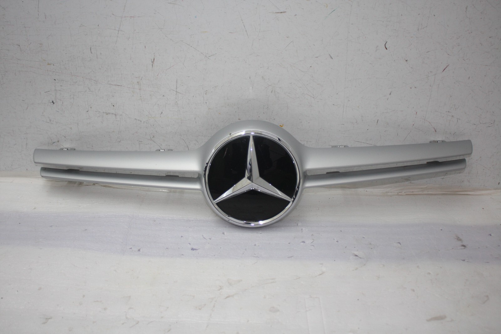 Mercedes C Class W205 AMG Front Bumper Grill Trim 2018-2022 A2058882100 Genuine