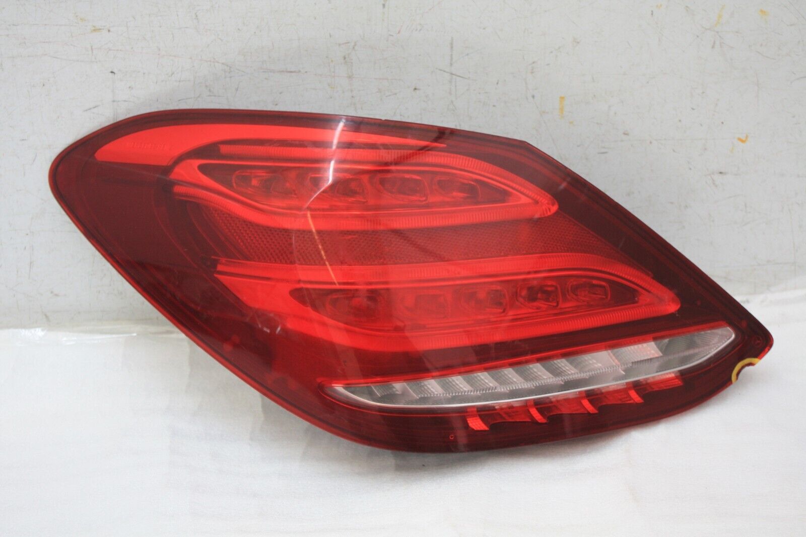 Mercedes C Class W205 Left Side Tail Light 2014-2018 A2059061357 *LENS DAMAGED*