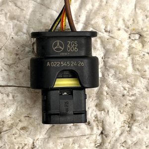 Mercedes C-Class W205 PDC Sensor Wiring Loom Plug Connector A0225452426 Genuine - Image 3