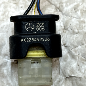 Mercedes C W205 PDC Sensor Wire Loom Harness Plug Connector A0225452526 Genuine - Image 9
