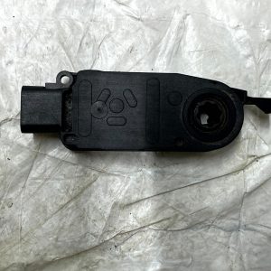 Mercedes CLA C118 X118 W177 HVAC Air Intake Actuator Motor 5878R1000 Genuine - Image 3