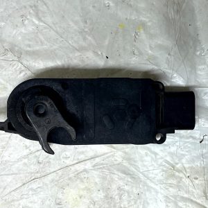 Mercedes CLA C118 X118 W177 HVAC Air Intake Actuator Motor 5878R1000 Genuine - Image 3