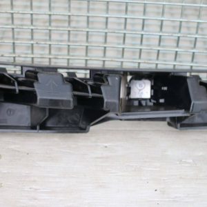 Mercedes CLS Rear Bumper Bracket left 2016 Genuine - Image 4