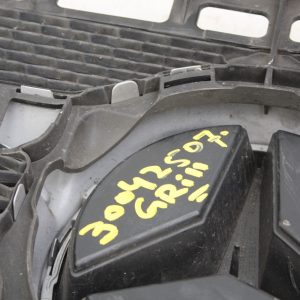 Mercedes E Class W213 Front Bumper Grill 16 TO 20 A2138880123 Genuine *DAMAGED* - Image 9