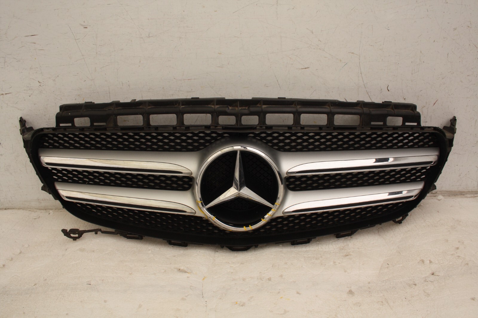 Mercedes E Class W213 Front Bumper Grill 16 TO 20 A2138880123 Genuine *DAMAGED*
