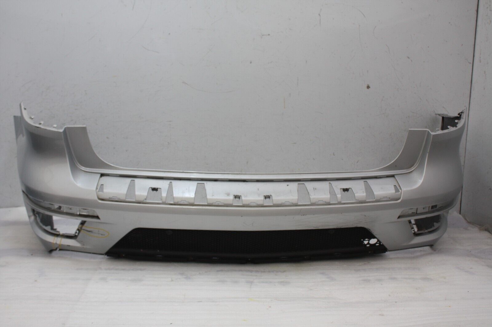 Mercedes GL X166 AMG Rear Bumper 2013 TO 2016 A1668856725 Genuine *DAMAGED*