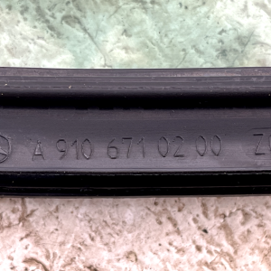 Mercedes Sprinter W210 Front Left Door Quarter Glass 2018 ON A9106710200 Genuine - Image 12