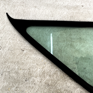 Mercedes Sprinter W210 Front Left Door Quarter Glass 2018 ON A9106710200 Genuine - Image 6