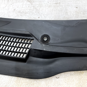 Mercedes Vito W447 Windscreen Scuttle Panel Water Baffle Cover 15-20 A4478301701 - Image 5