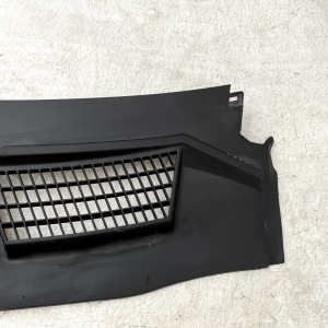 Mercedes Vito W447 Windscreen Scuttle Panel Water Baffle Cover 15-20 A4478301701 - Image 8