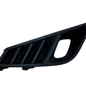 Nissan Juke Front Bumper Left Fog Light Grille Trim 2019 ON 622576PA0A Genuine - Image 1