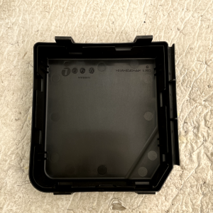 Nissan Qashqai Fuse Box Cover 2017 TO 2021 284B94BA0B Genuine - Image 4
