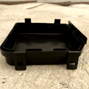 Nissan Qashqai Fuse Box Cover 2017 TO 2021 284B94BA0B Genuine - Image 9