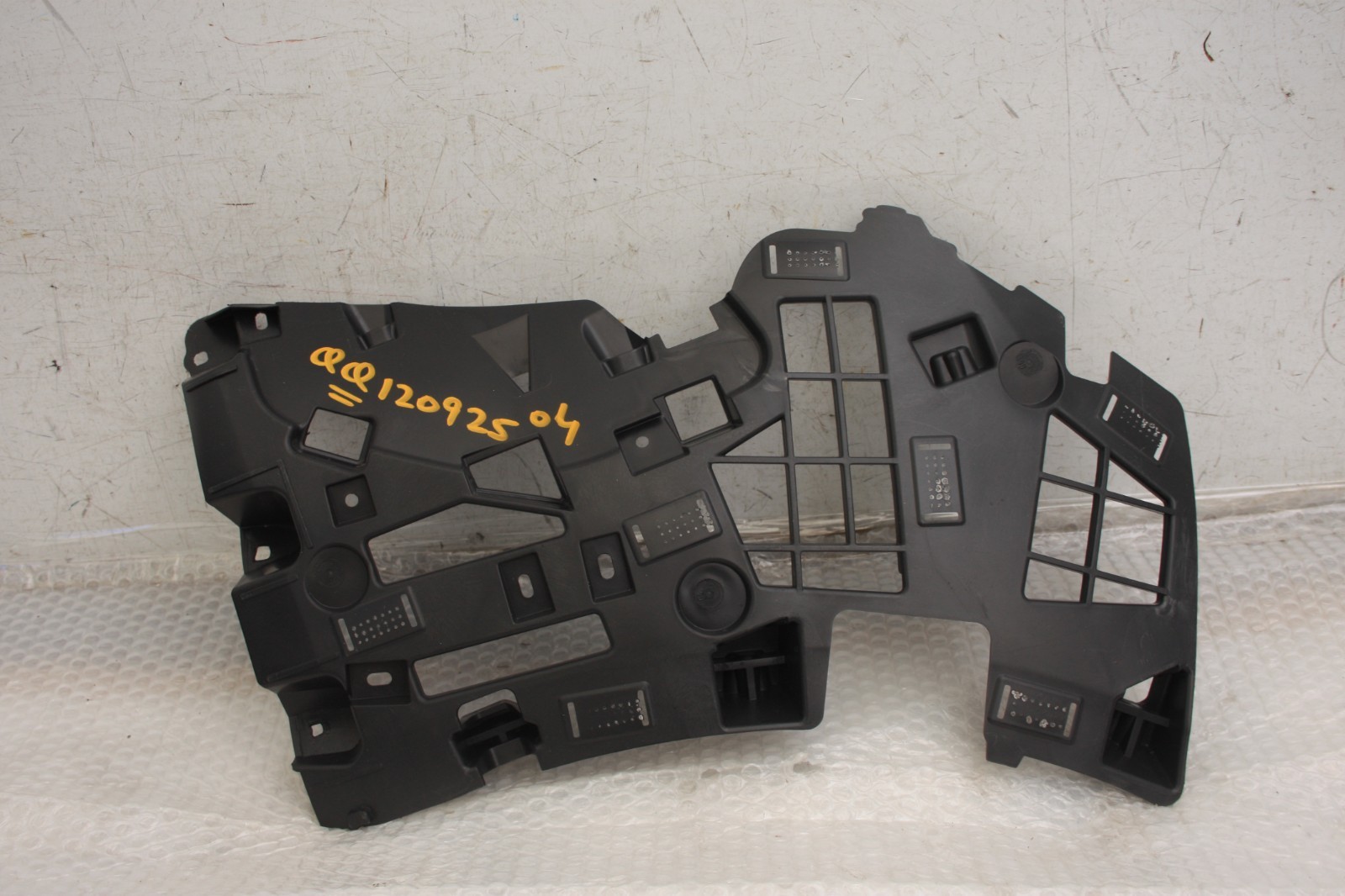 Peugeot 308 Front Bumper Left Side Bracket 2021 ON 9837858080 Genuine