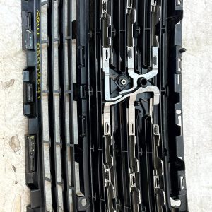 Peugeot 5008 Mk2 Front Bumper Upper Radiator Grille 2017-2021 9816547777 Genuine - Image 11