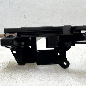 Range Rover Evoque L551 Rear Bumper Mount Bracket 2019 ON K8D2-17E855-A Genuine - Image 3