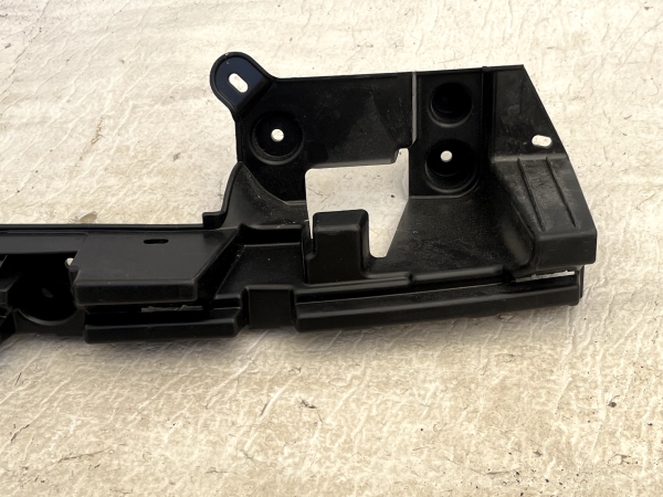 Range Rover Evoque L551 Rear Bumper Mount Bracket 2019 ON K8D2 17E855 A Genuine 178560614291 5
