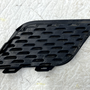 Range Rover Evoque L551 Rear Bumper Right Grille 2019 ON K8D2-17G754-AB Genuine - Image 6