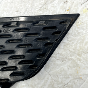 Range Rover Evoque L551 Rear Bumper Right Grille 2019 ON K8D2-17G754-AB Genuine - Image 9