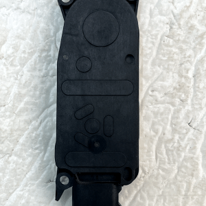 Range Rover Evoque L551 Shutter Grill Actuator Motor 5877R1007 Genuine - Image 3
