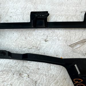 Range Rover Velar Front Right Fog light Bracket 2017-2023 J8A2-15266-BA Genuine - Image 8