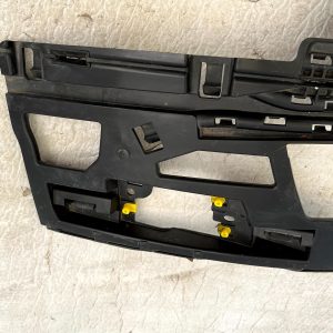 Range Rover Vogue L460 Front Bumper Right Bracket 2022 ON M8E2-17C862-A Genuine - Image 3