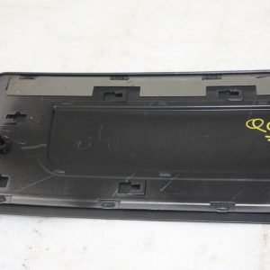 Range Rover Vogue L460 Front Right Door Trim 2022 ON M8E2-29426-ABW *DAMAGED* - Image 11