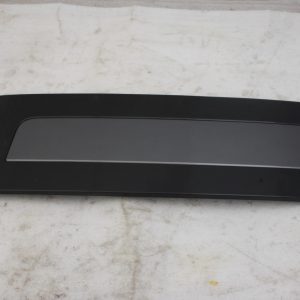 Range Rover Vogue L460 Front Right Door Trim 2022 ON M8E2-29426-ABW *DAMAGED* - Image 1