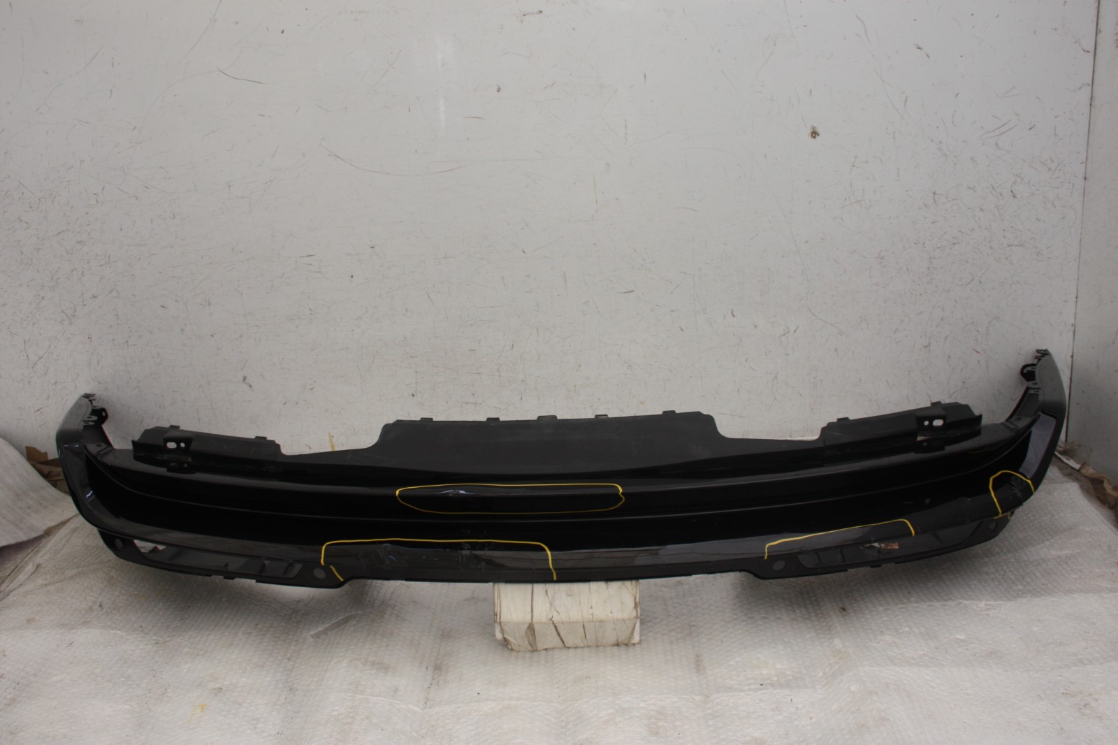 Range Rover Vogue L460 Rear Bumper 2022 ON Genuine *DAMAGED*