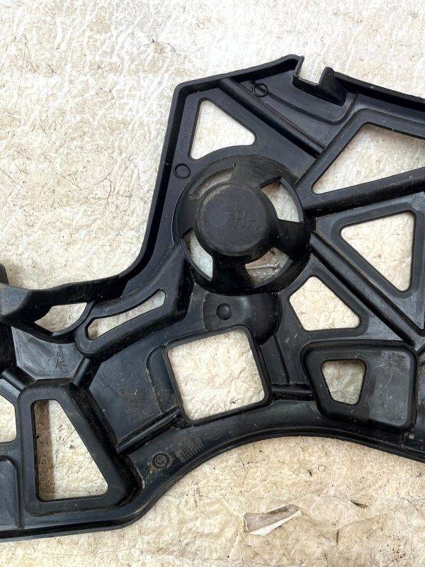 Renault Megane Rear Right Bumper Bracket 2016 TO 2021 852220075R Genuine 7 Renault Megane Rear Right Bumper Bracket 2016 TO 2021 852220075R Genuine 178510567781 8