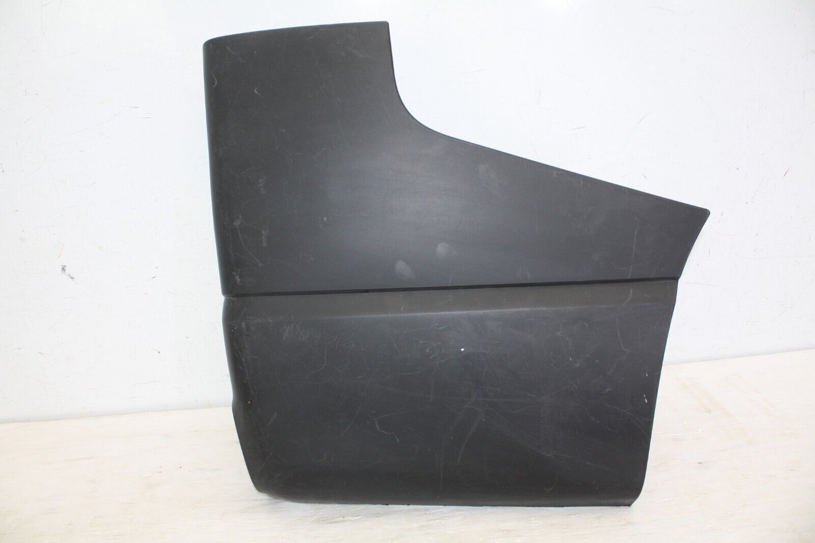 Renault Trafic Rear Bumper Right Corner 2014 to 2019 850162827R Genuine