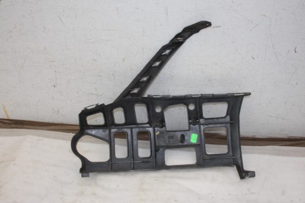 Skoda-Octavia-Front-Bumper-Right-Bracket-2017-2020-5E0807056F-Genuine-177400841221