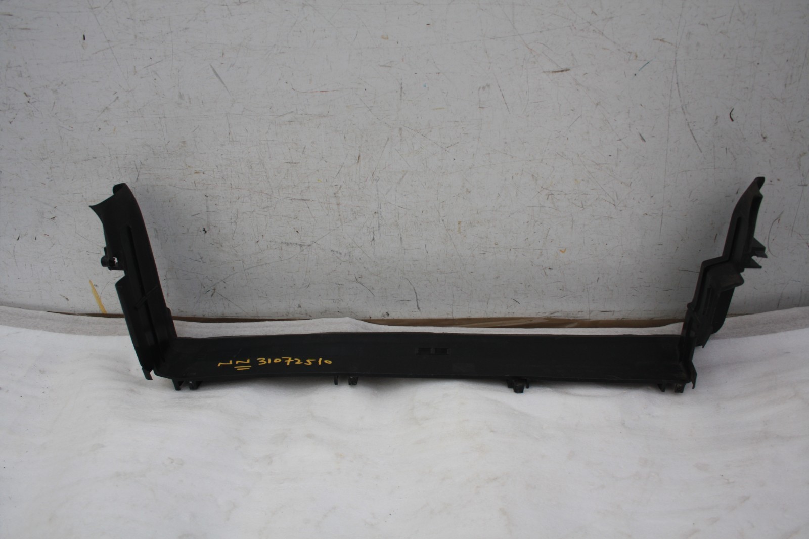 Skoda Superb B8 Front Lower Air Guide 2015 TO 2019 3V0121295B Genuine *DAMAGED*