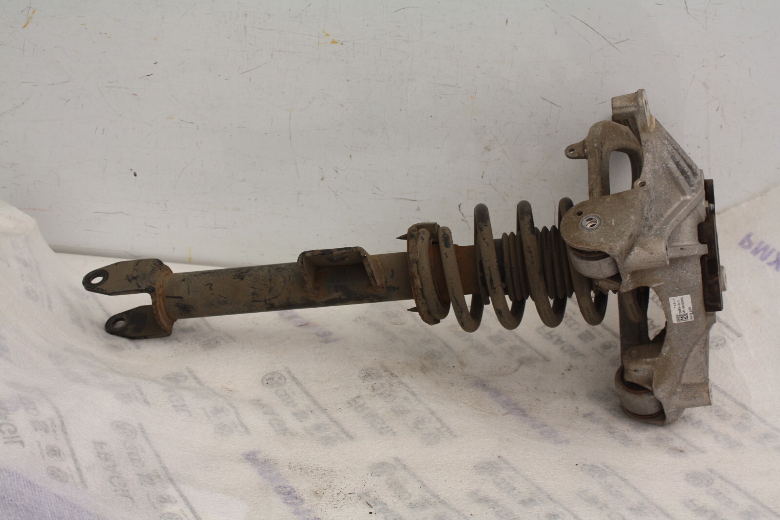 TESLA MODEL 3 Front Right Shock Absorber 1044369-00-E