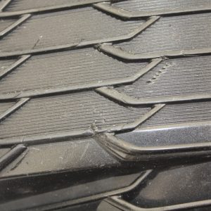 Toyota Corolla Front Bumper Grill 53112-02B10 Genuine *DAMAGED* - Image 6