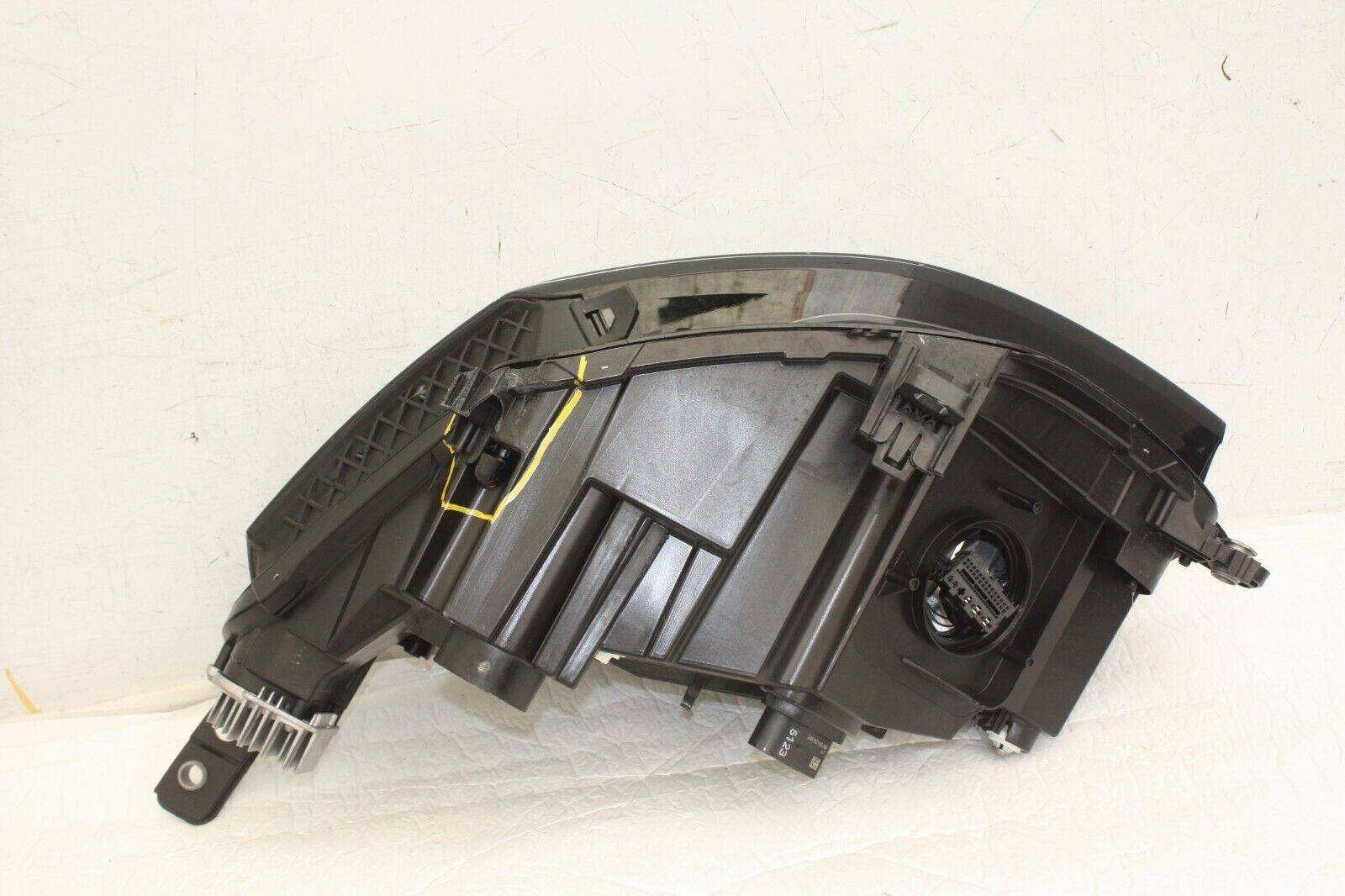 VW-ID-Buzz-Right-Side-LED-Headlight-2022-ON-Genuine-DAMAGED-176592734701-14