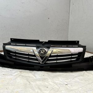 Vauxhall Vivaro Front Bumper Grille 2007 TO 2014 623100248R Genuine - Image 1