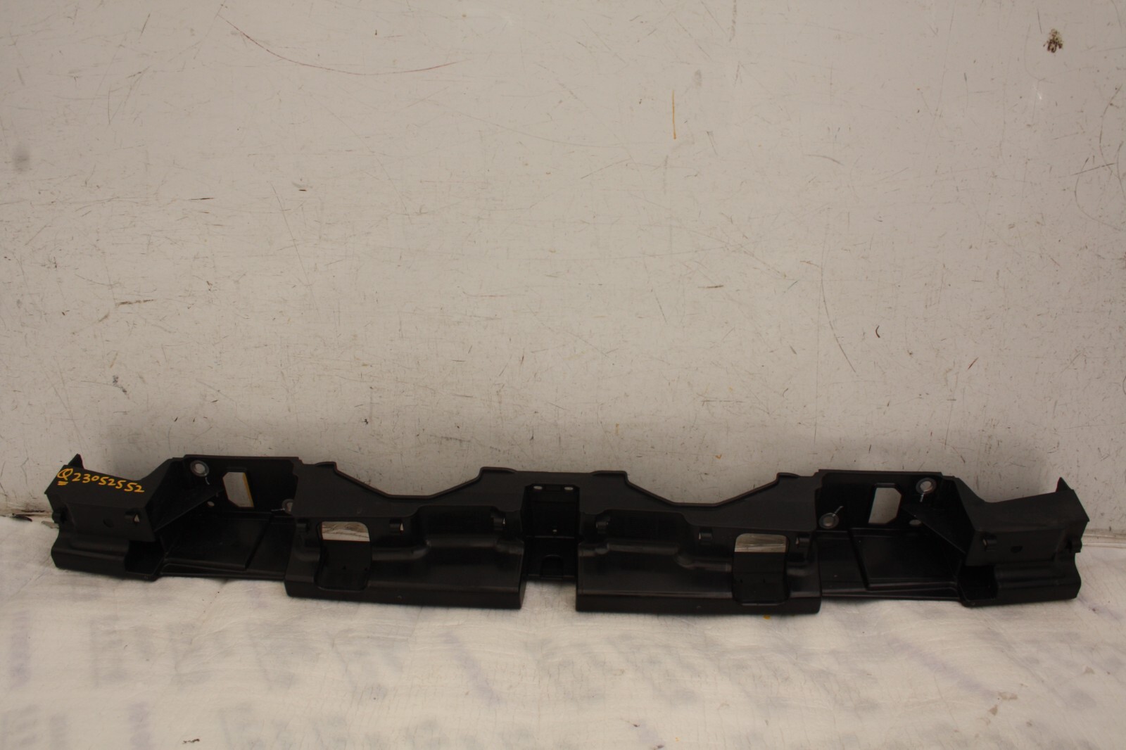 Volkswagen Transporter Rear Reinforcement Bar 2020 TO 2023 7E0807305C Genuine