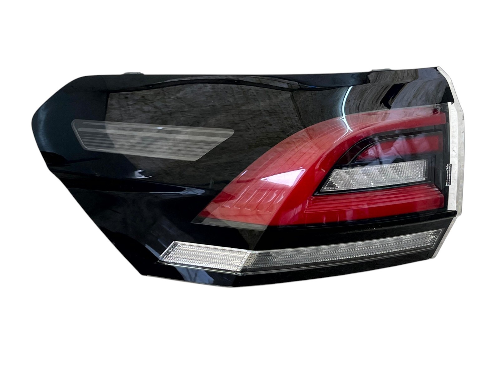 Volkswagen VW Taigo Rear Left Outer Taillight Taillamp 2022 ON 2G7945095 Genuine