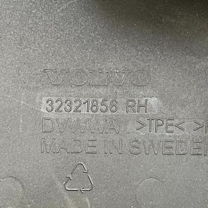 Volvo CX40 Front Right Side Mud Flap Splash Guard 2018 ON 32321855 Genuine - Image 12