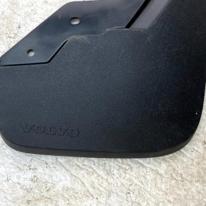 Volvo CX40 Front Right Side Mud Flap Splash Guard 2018 ON 32321855 Genuine - Image 3